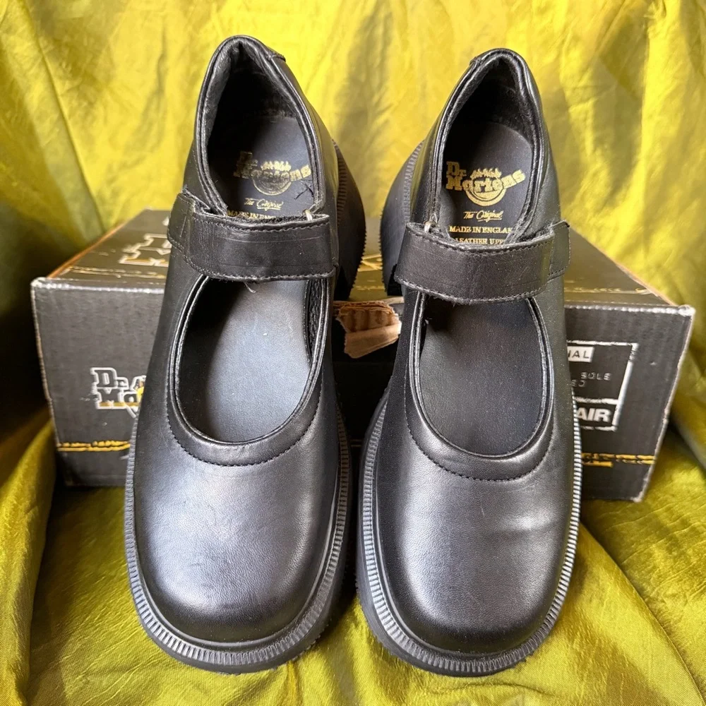VINTAGE Dr. Martens Chunky Heel Mary Janes MIE Black Leather Platform NIB 90s W5 - Picture 4 of 7